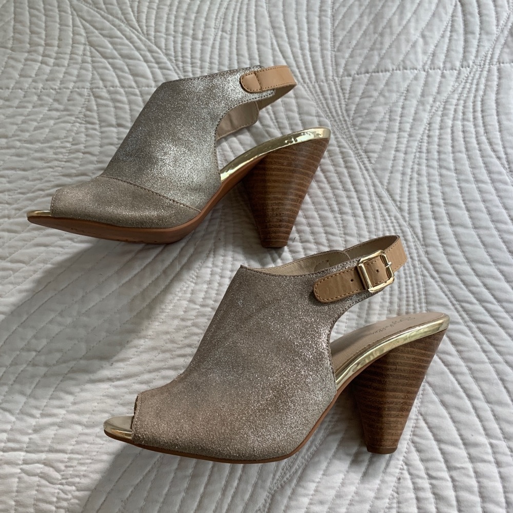 Seychelles Peep Toe Open Back Heels - Picture 2 of 8